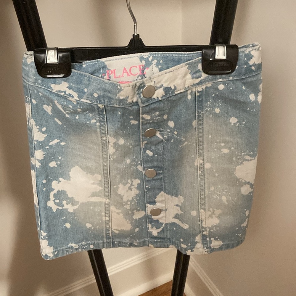 ⭐️Denim Mini, Buttons W Bleach Accents